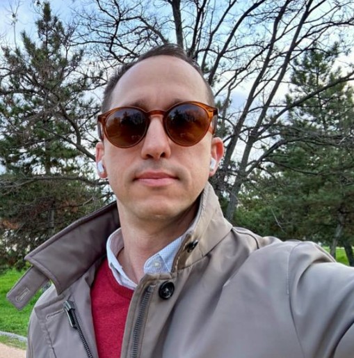 Ricardo cliente satisfecho